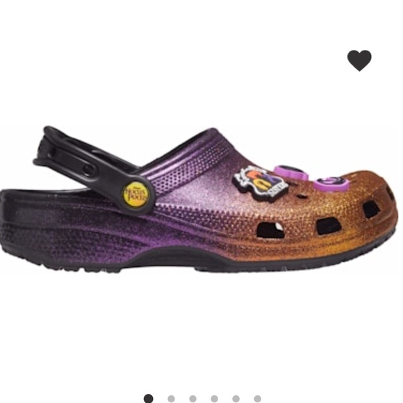 Crocs Classic Disney Hocus Pocus Clog. Firm price - Picture 2 of 14